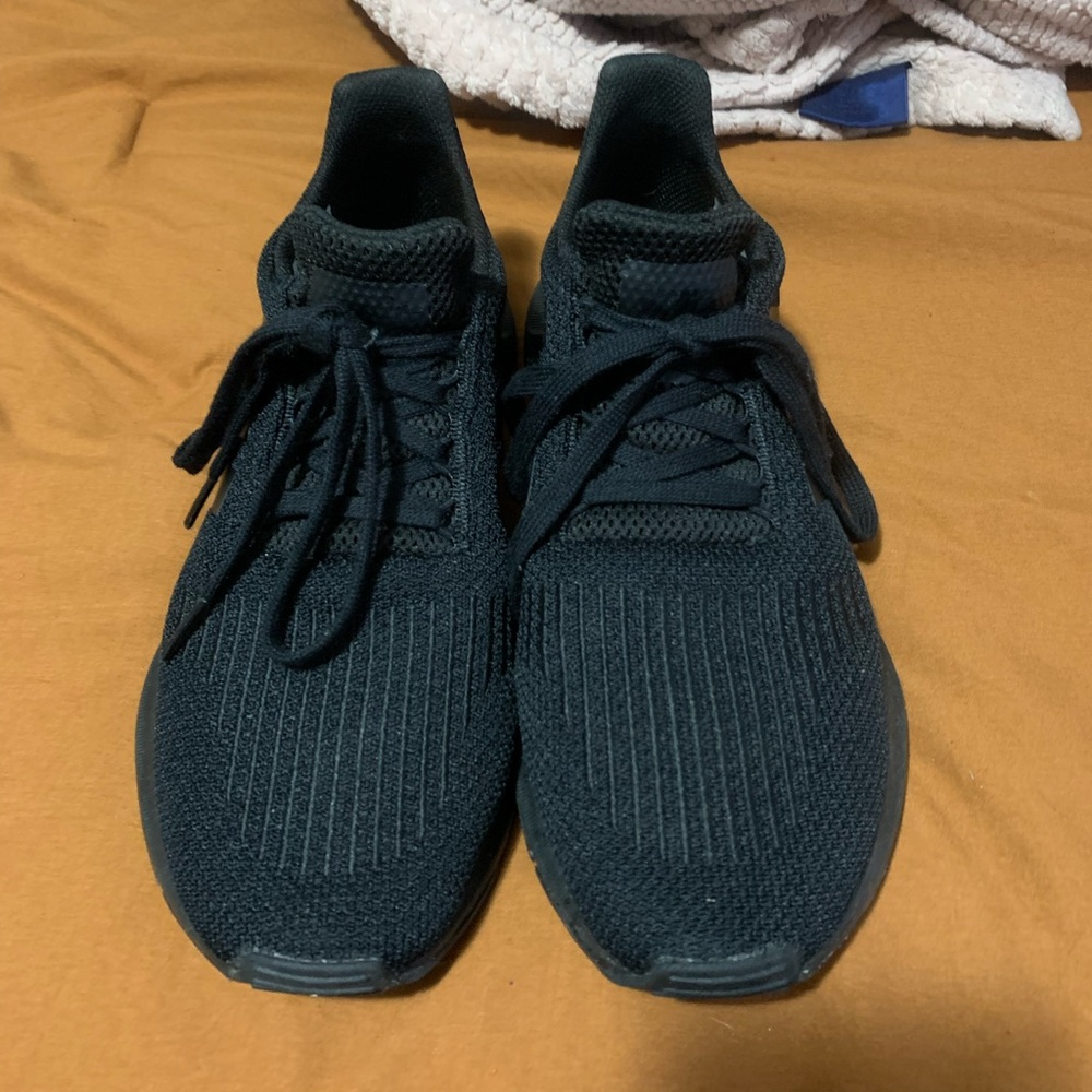 Adidas tennis shoes
